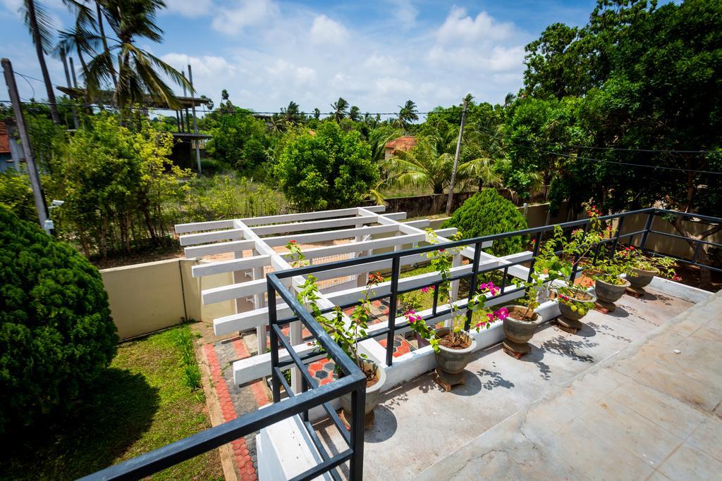 Dayanithi Guest House Jaffna Luaran gambar