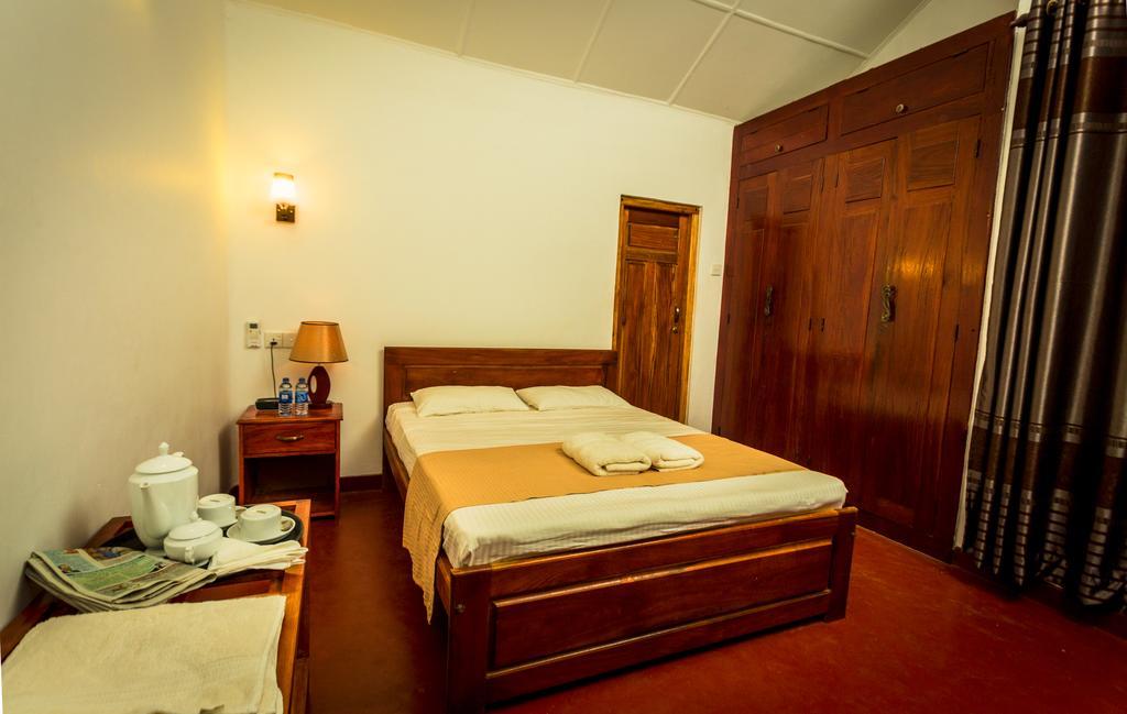 Dayanithi Guest House Jaffna Luaran gambar