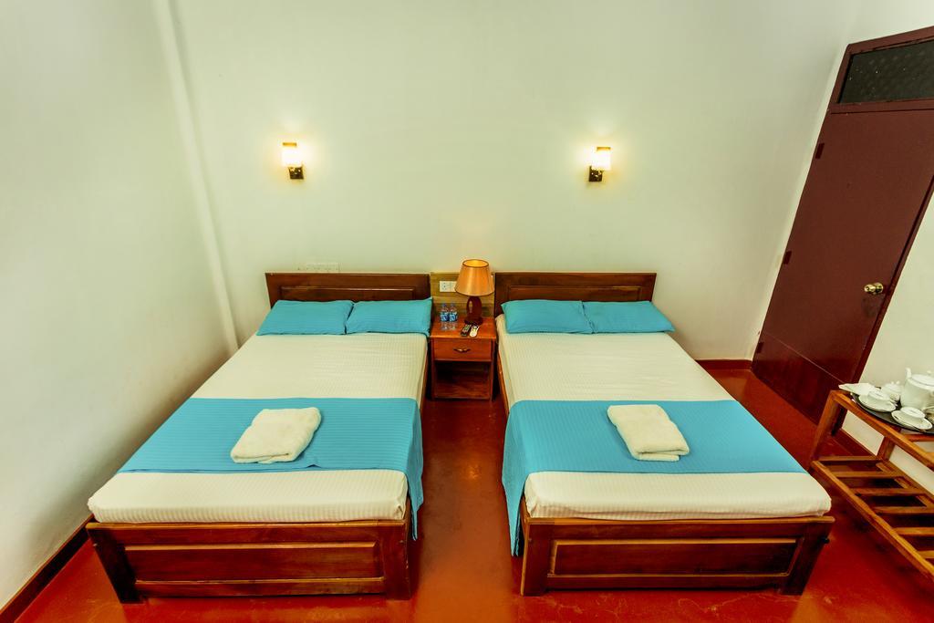 Dayanithi Guest House Jaffna Luaran gambar