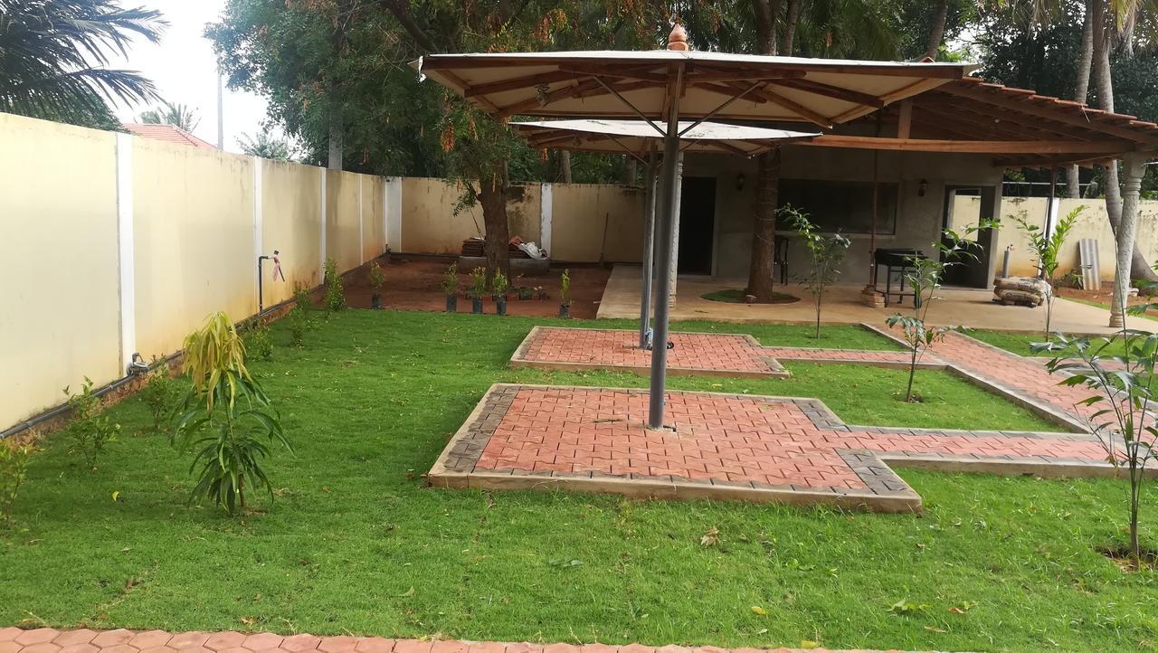 Dayanithi Guest House Jaffna Luaran gambar